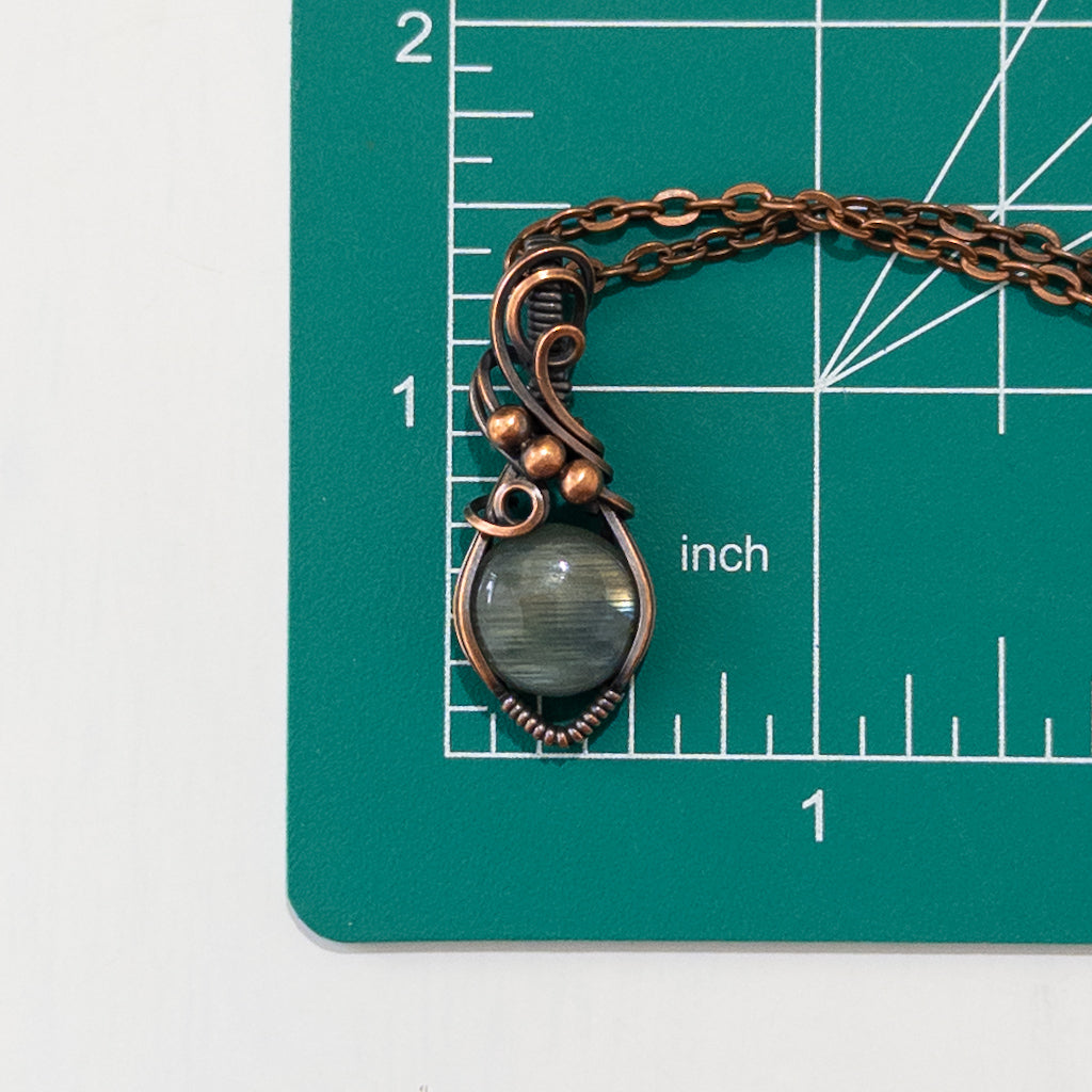 Horizontalis - Labradorite Copper Wrapped Pendant