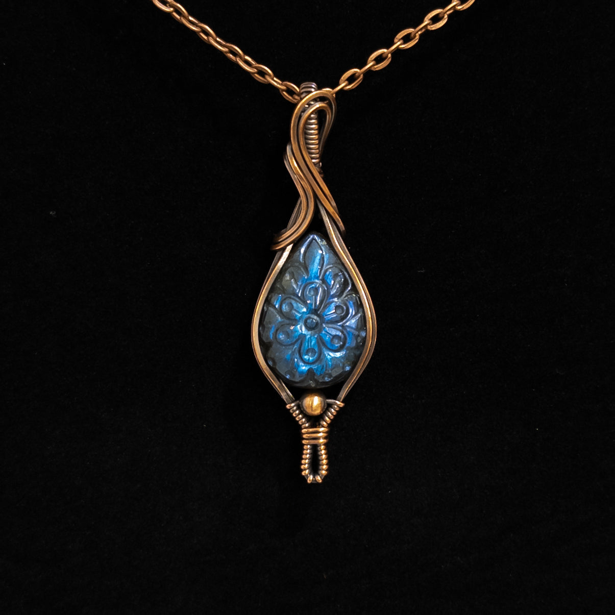 Ceanothus - Carved Flower Labradorite Copper Pendant