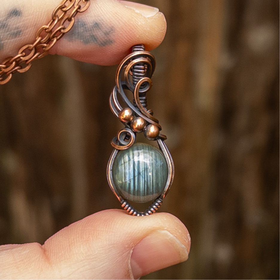 Verticalis - Labradorite Copper Wrapped Pendant