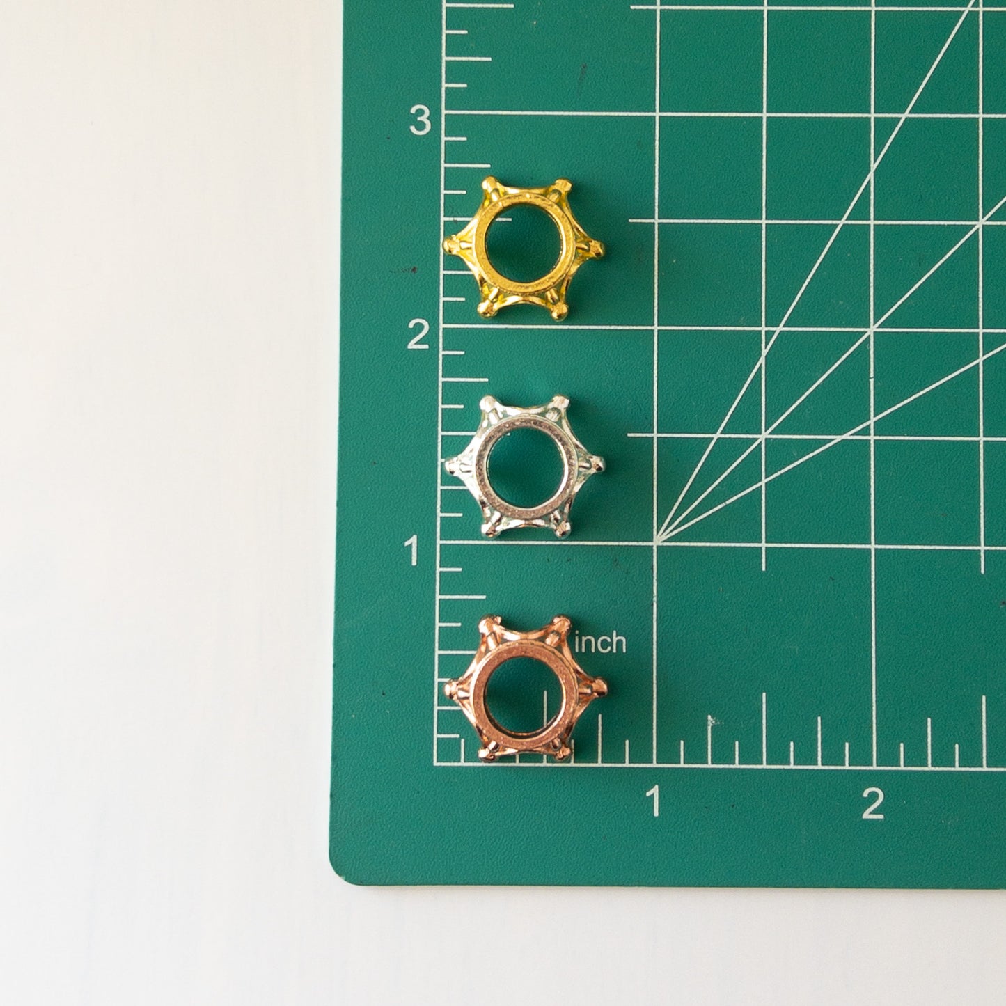 Metal Crown Mini Sphere Stands
