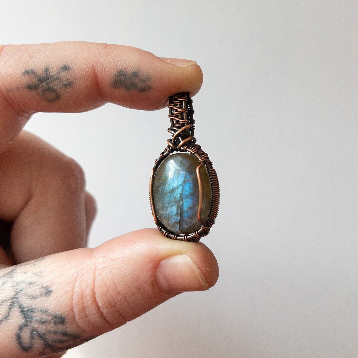 Small Labradorite Antiqued Copper Weave Pendant