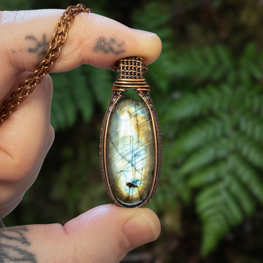 Labradorite Woven Copper Pendant