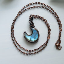 Load image into Gallery viewer, Labradorite Moon &amp; Copper Wrapped Pendant
