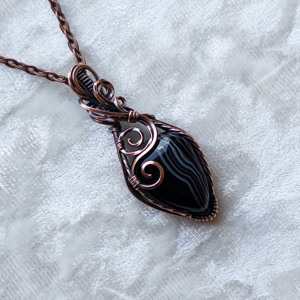 Black & White Agate Pendant - Antiqued Copper