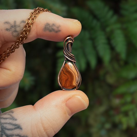 Dainty Mexican Lace Agate Copper Wrapped Pendant