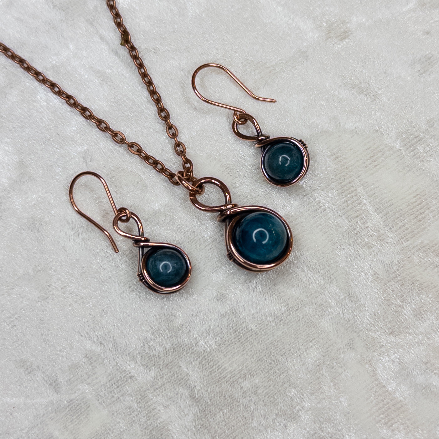 Drops of Apatite Antiqued Copper Pendant & Earrings Set