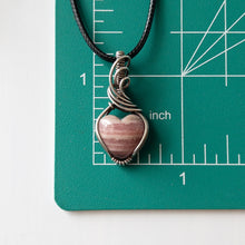 Charger l&#39;image dans la galerie, Mini Rhodochrosite Heart &amp; Sterling Silver Wrapped Pendant
