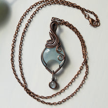 Charger l&#39;image dans la galerie, Aquamarine Moon With Moonstone Charm &amp; Copper Wrapped Pendant
