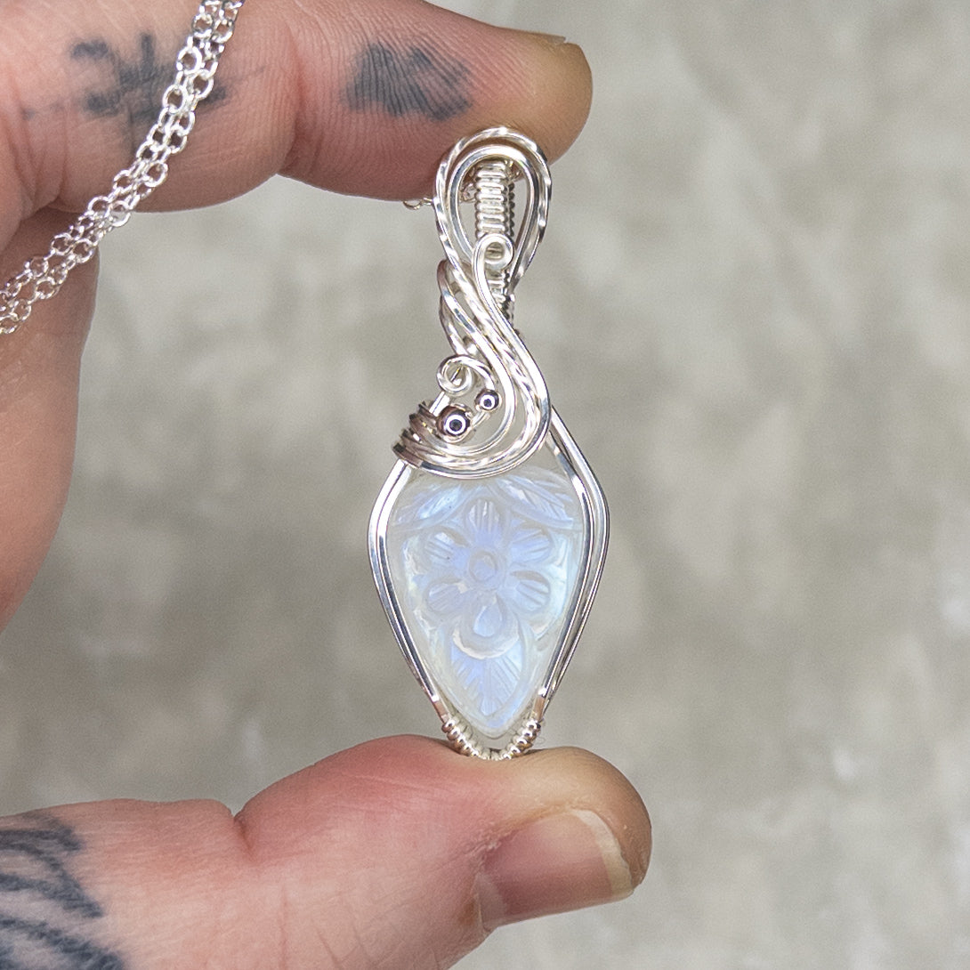 Flower Carved Moonstone .925 Sterling Silver Pendant