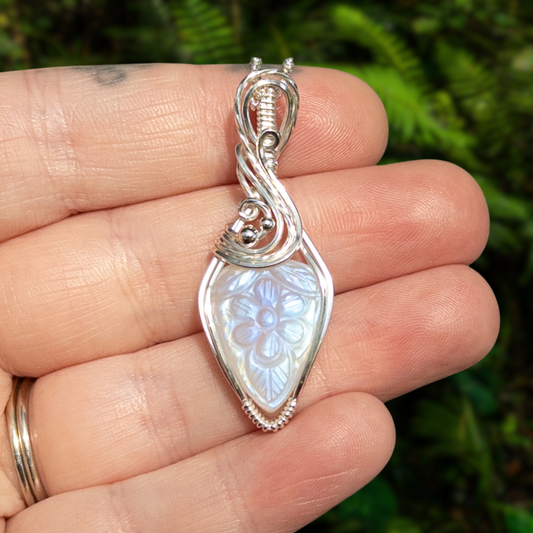 Flower Carved Moonstone .925 Sterling Silver Pendant
