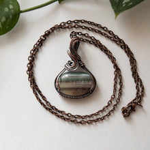 Charger l&#39;image dans la galerie, Banded Fluorite &amp; Copper Wrapped Pendant
