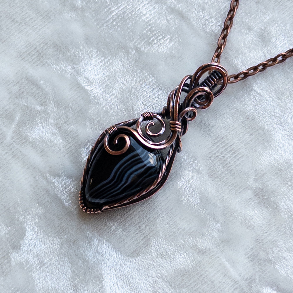 Black & White Agate Pendant - Antiqued Copper