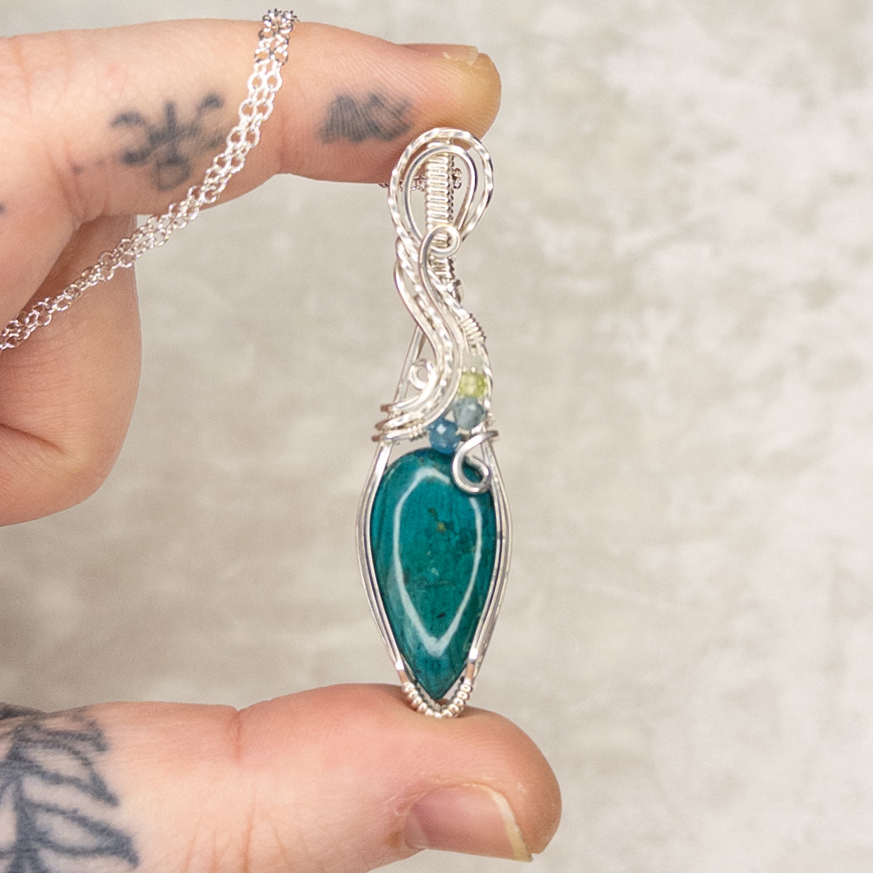 Shattuckite Sterling Silver Pendant With Faceted Apatite, Peridot, & Agate Beads