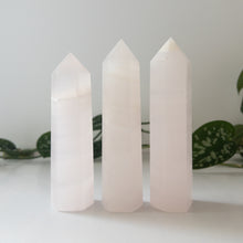 Load image into Gallery viewer, Mangano Calcite Tower
