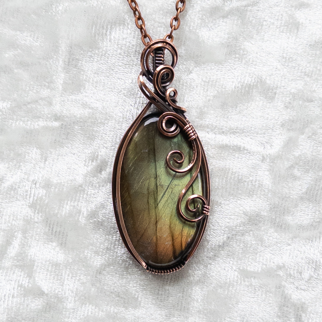 Autumn Sheen Labradorite Antiqued Copper Pendant