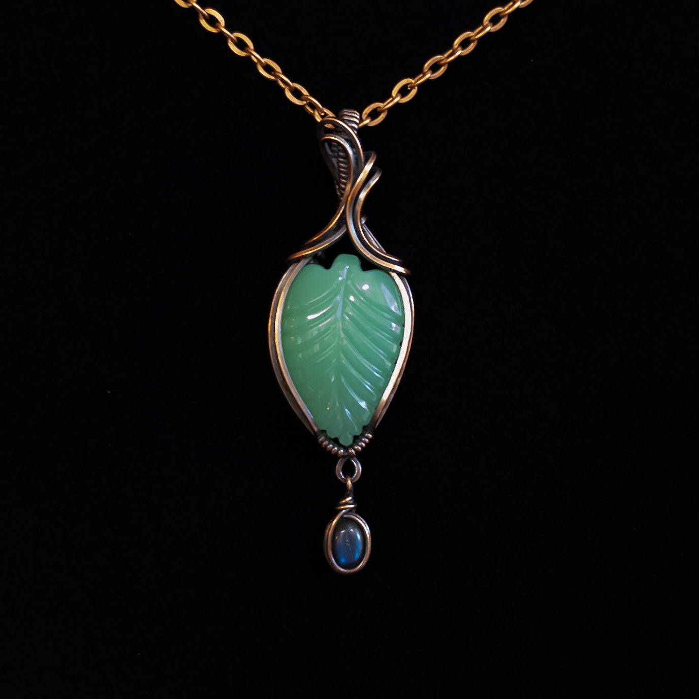 Chrysoprase Leaf & Labradorite Copper Wrapped Pendant