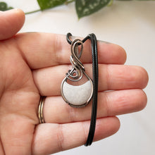 Charger l&#39;image dans la galerie, Moonstone Moon &amp; Sterling Silver Wrapped Pendant
