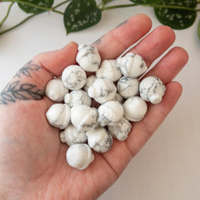 Load image into Gallery viewer, Mini Howlite Acorn
