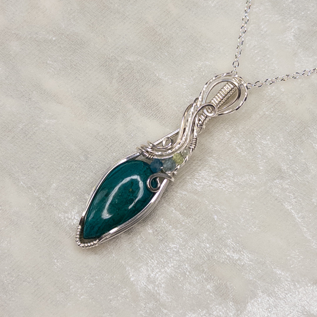 Shattuckite Sterling Silver Pendant With Faceted Apatite, Peridot, & Agate Beads