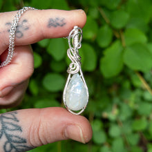 Charger l&#39;image dans la galerie, Rainbow Moonstone &amp; Sterling Silver Wrapped Pendant
