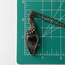 Charger l&#39;image dans la galerie, Dendritic Agate Copper Wrapped Pendant
