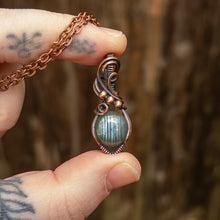 Load image into Gallery viewer, Verticalis - Labradorite Copper Wrapped Pendant
