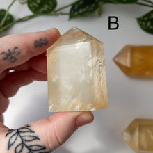 Load image into Gallery viewer, Optical Honey Calcite Tower
