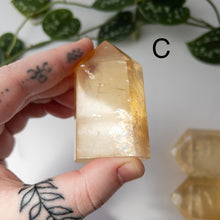 Load image into Gallery viewer, Optical Honey Calcite Tower
