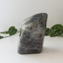 Load image into Gallery viewer, Pink &amp; Orange Labradorite Freeform C
