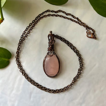 Load image into Gallery viewer, Rose Quartz Antiqued Copper Wrapped Pendant With Chain
