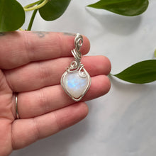 Load image into Gallery viewer, Moonstone &amp; Sterling Silver Wrapped Pendant
