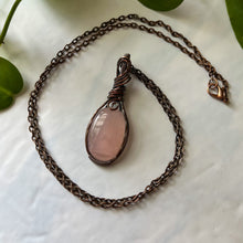 Load image into Gallery viewer, Rose Quartz Antiqued Copper Wrapped Pendant With Chain
