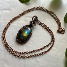 Load image into Gallery viewer, Labradorite Swirl Design Antiqued Copper Wrapped Pendant With Chain
